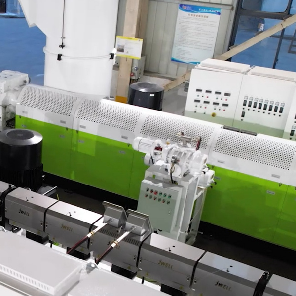 Jak technologie extruderů způsobuje revoluci v odvětví recyklace plastů