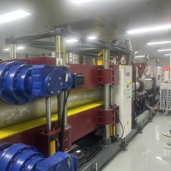 Kde získat vysoce kvalitní extrudované pipy z peek materiálu pro vaši firmu
