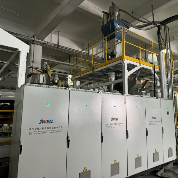 Kde najít spolehlivé extrudery na PP desky pro hromadné objednávky