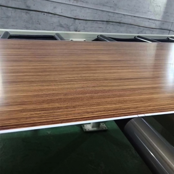 Maximalizace výkonu s nejmodernější extruzní linkou PVC