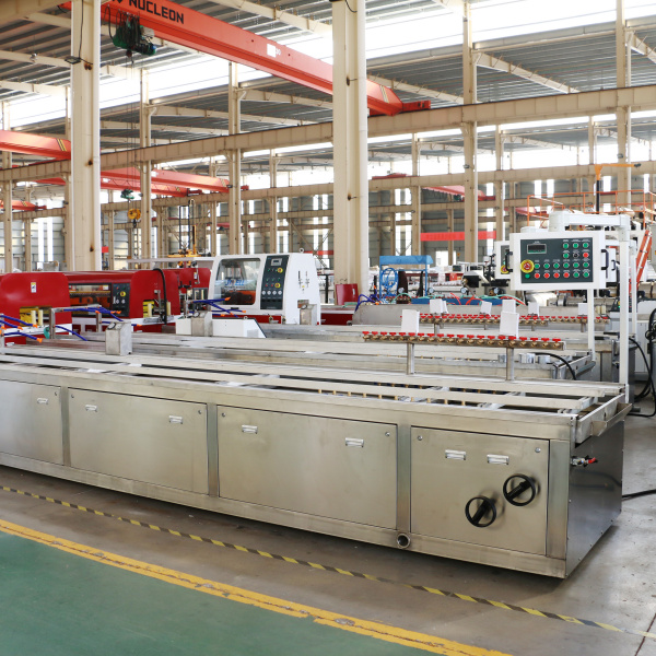 Prozkoumání široké škály aplikací pro extrudované PVC profily