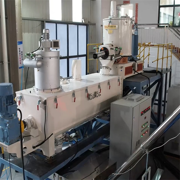 Maximalizace produkce s extruzními peletizačními stroji