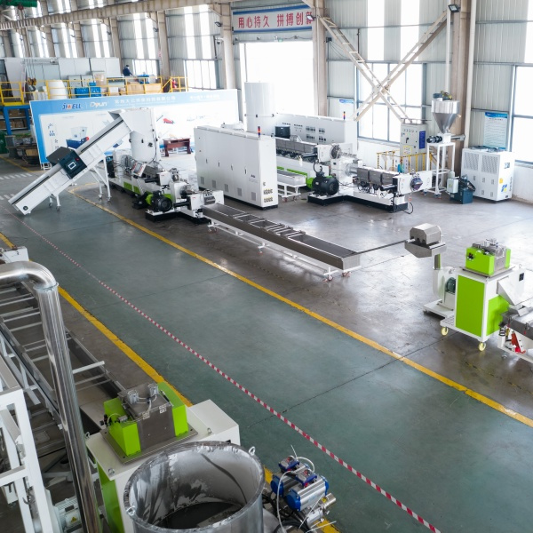 Bližší pohled na proces extruze plastů