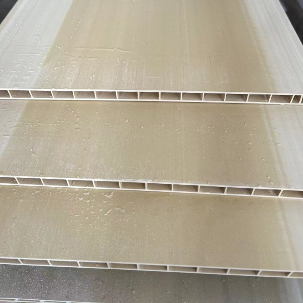 Údržba a řešení problémů s extruzní linkou WPC